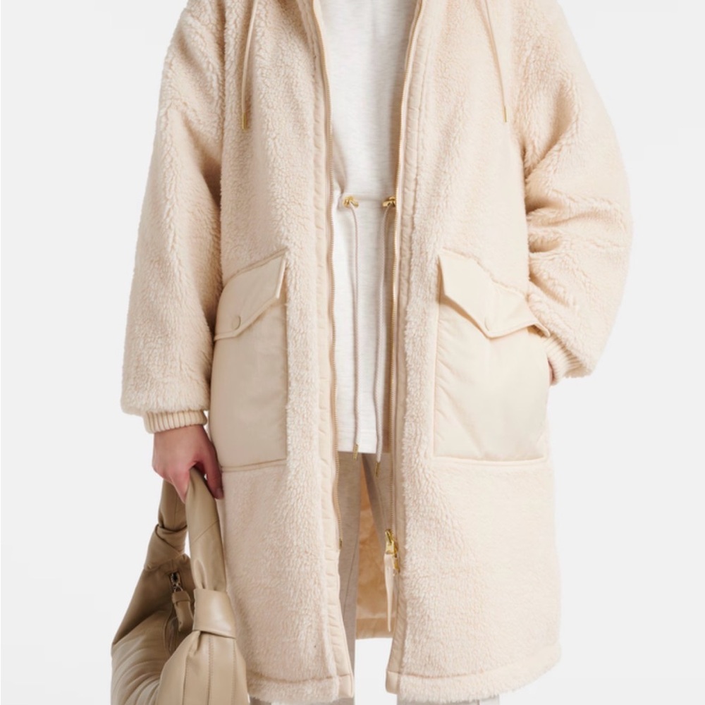 Varley Sandshell reversible coat